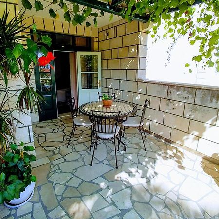 Apartments Fani Kanun Μπολ Εξωτερικό φωτογραφία