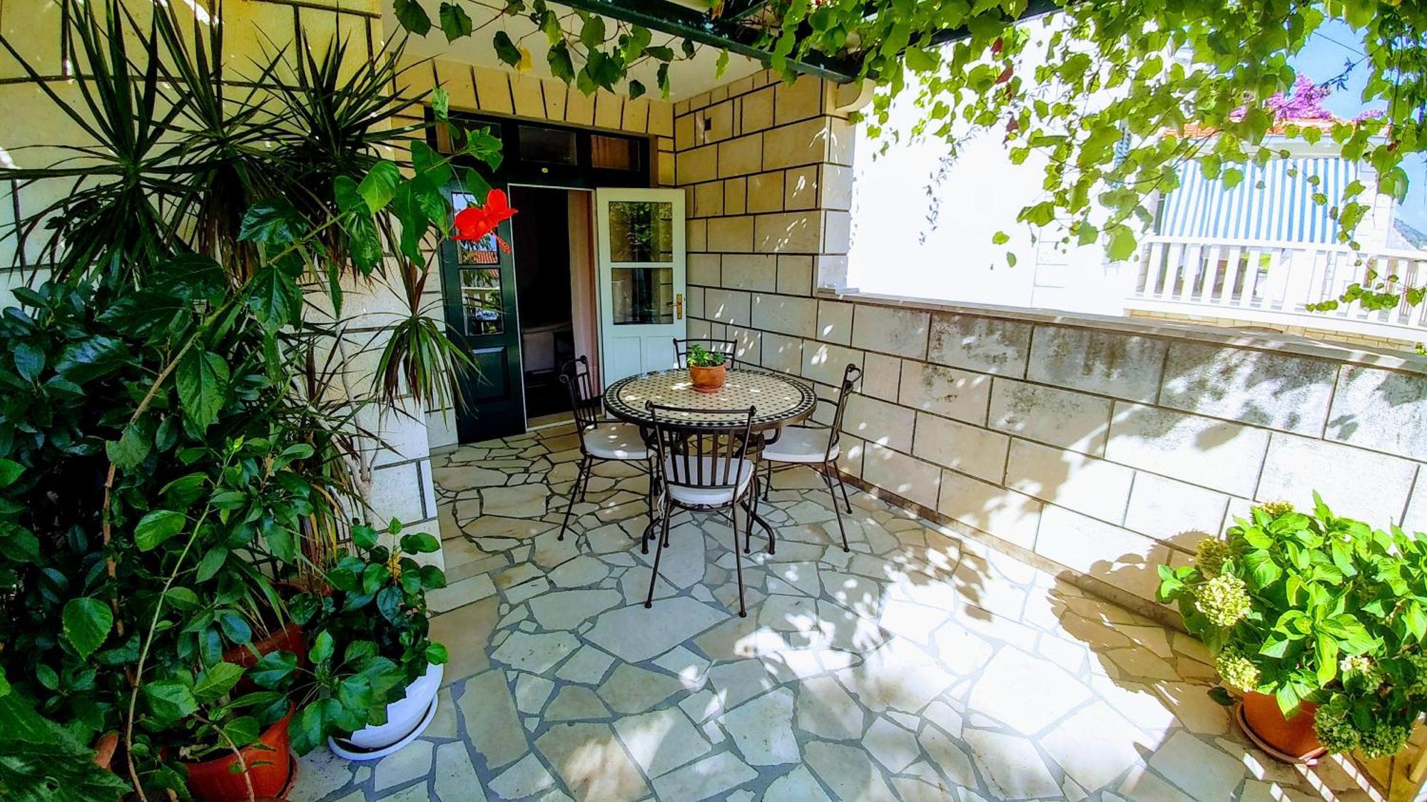 Apartments Fani Kanun Μπολ Εξωτερικό φωτογραφία